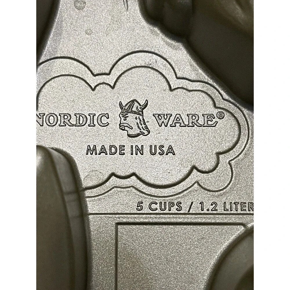 Nordic Ware Marvel Avengers Cakelet Bake Pan 6 Superhero Faces
